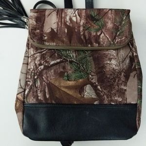 Camo medium sized bag